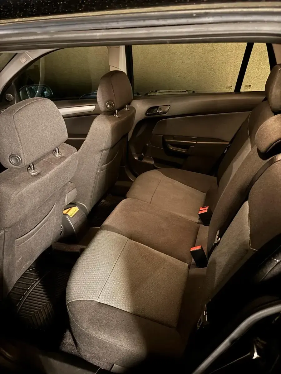 Gebraucht Opel Astra 140 PS (102 kW) 2006 Schwarz Kombi