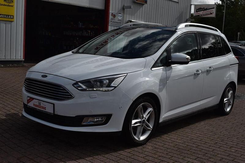 Weiß Gebraucht 2019 Ford Grand C-Max Titanium Van / Kleinbus | 11.190 € (Fairer Preis) - Bild 1/4