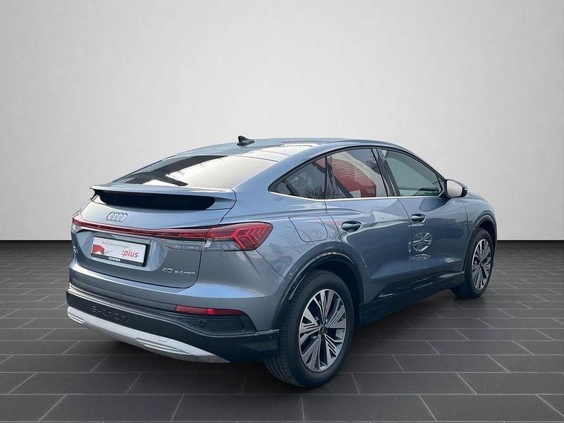 Gebraucht Audi Q4 Sportback e-tron Advanced Plus 150 kW (204 PS) 2022 Geysirblau metallic (metallic) SUV