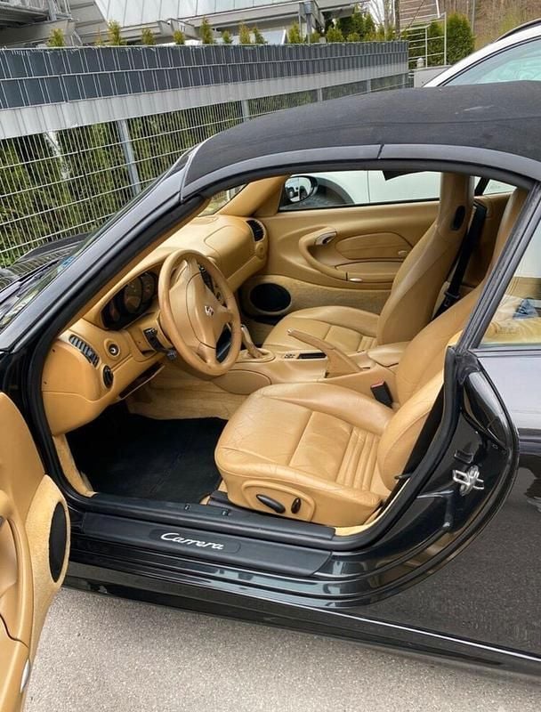 Second-hand Porsche 996 300 CP (220 kW) 2001 Negru Cabrio