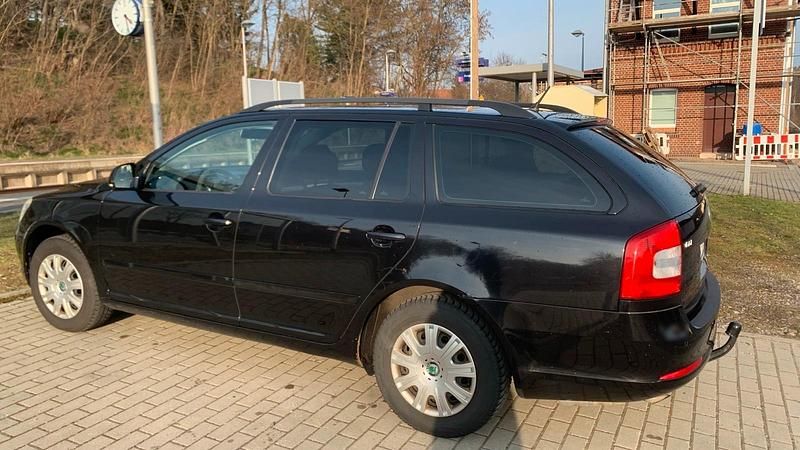 Gebraucht Skoda Octavia 2009 Schwarz Kombi