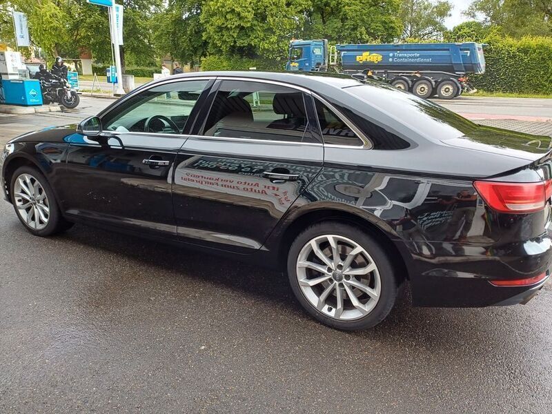 Gebraucht Audi A4 Sport 252 PS (185 kW) 2017 Mythosschwarz metallic Limousine
