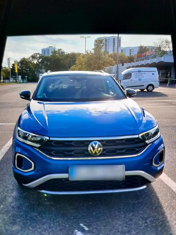 Gebraucht VW T-Roc 150 PS (110 kW) 2023 Blau SUV