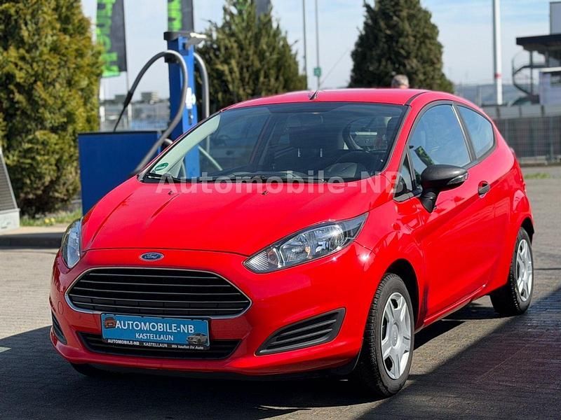 Gebraucht Ford Fiesta Ambiente 60 PS (44 kW) 2015 Rot Limousine
