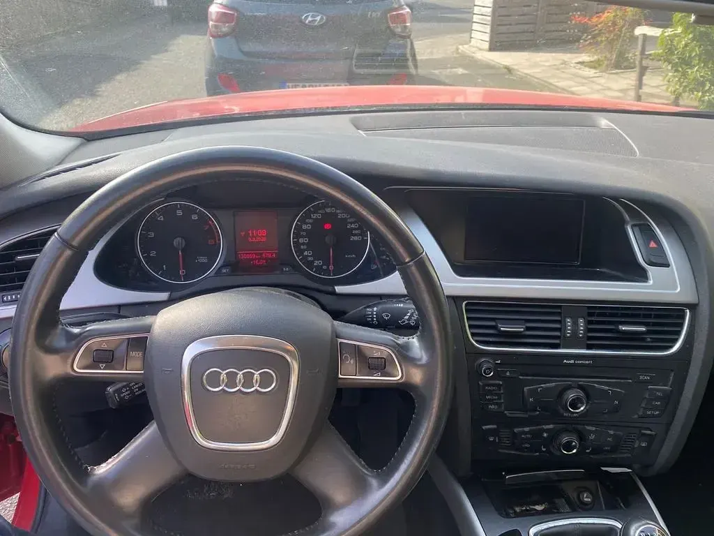 Gebraucht Audi A4 Attraction 160 PS (117 kW) 2011 Rot Kombi