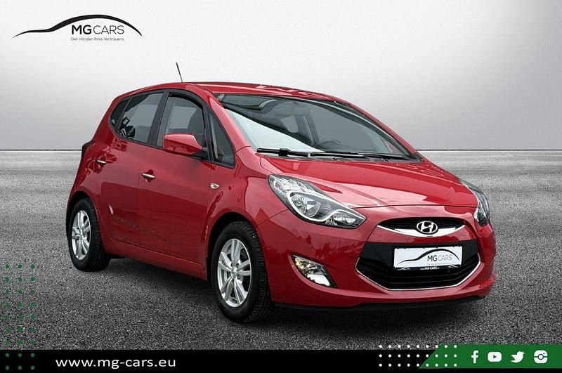 Gebraucht Hyundai ix20 Classic 90 PS (66 kW) 2012 Rot Kleinwagen