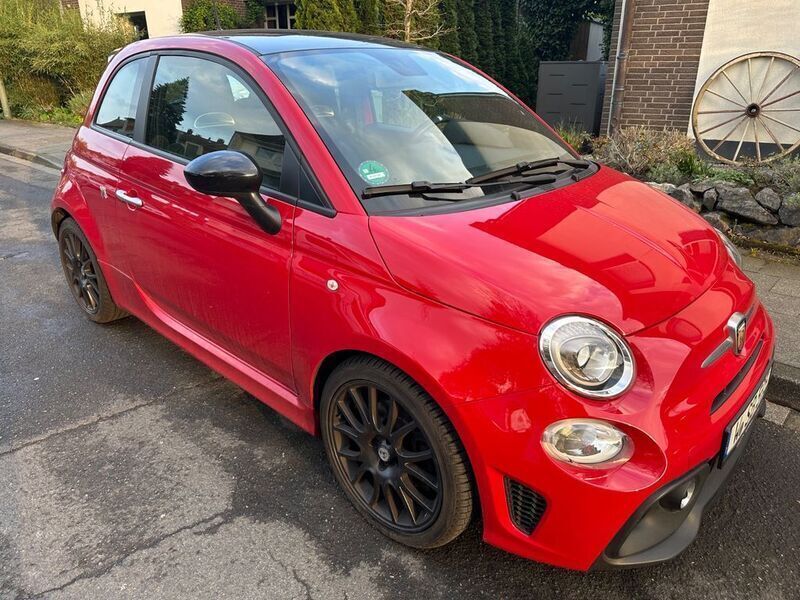Rot Gebraucht 2022 Abarth 595 Kleinwagen | 18.888 € (Superpreis) - Bild 1/4