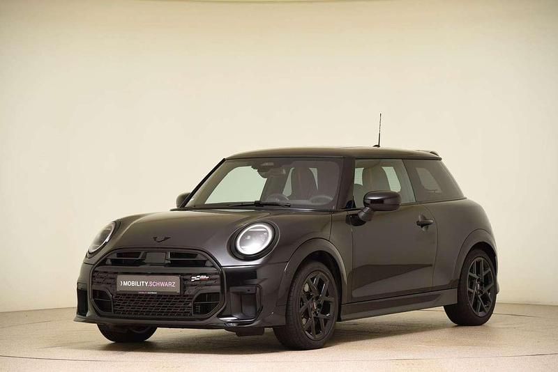Midnight black Gebraucht 2024 Mini John Cooper Works Kleinwagen | 31.980 € (Etwas zu teuer) - Bild 1/4