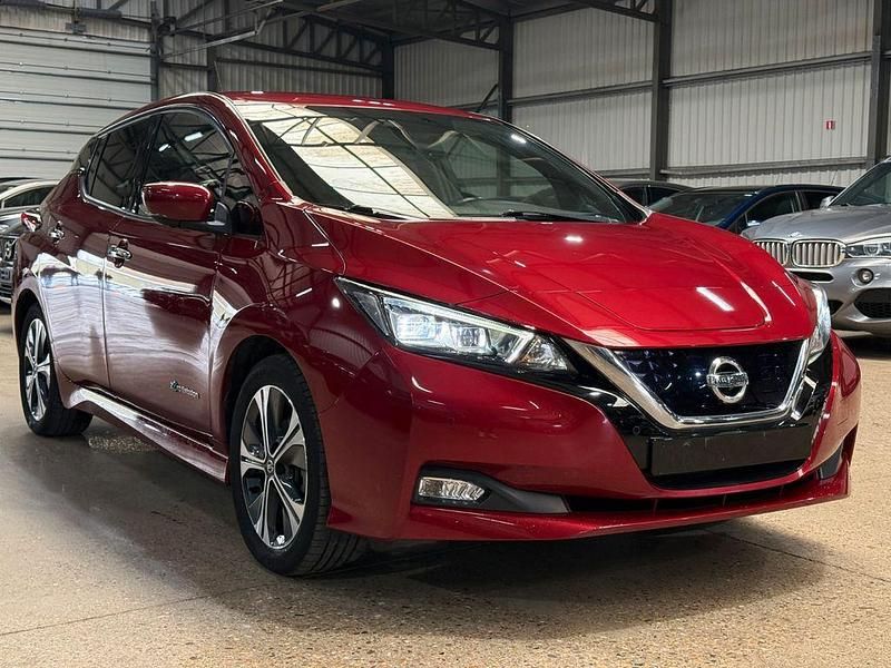 Gebraucht Nissan Leaf 110 kW (150 PS) 2019 Rot Kleinwagen