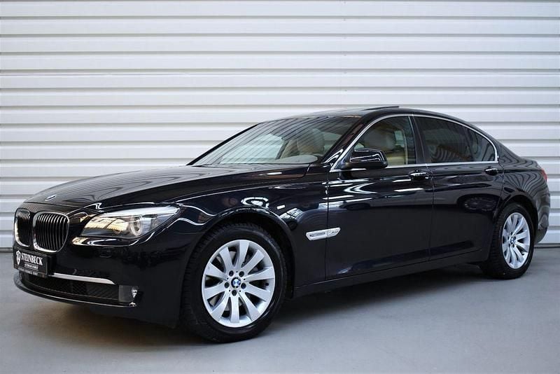 Gebraucht BMW 740 306 PS (225 kW) 2011 Grau Limousine