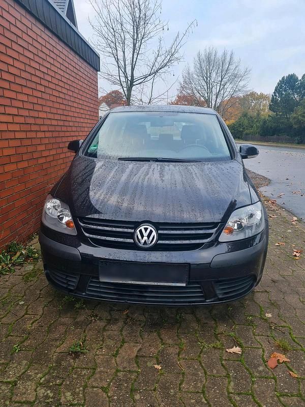 Schwarz Gebraucht 2005 VW Golf IV Limousine | 2.850 € (Etwas zu teuer) - Bild 1/4