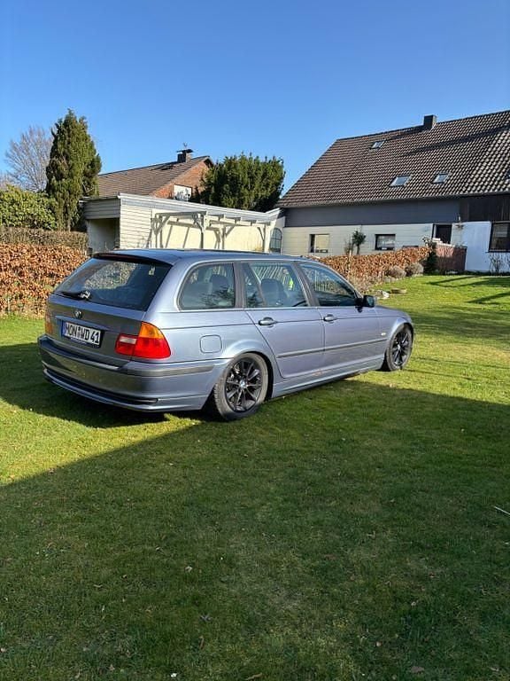 Gebraucht BMW 325 Performance 192 PS (141 kW) 2001 Blau Kombi
