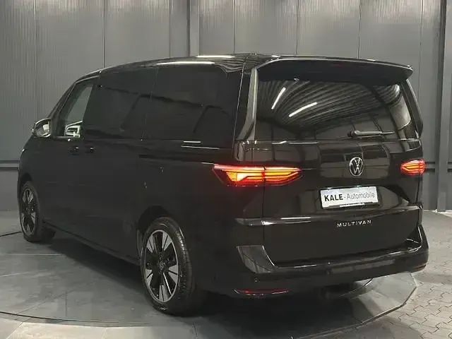 Używany VW Multivan Life 150 KM (110 kW) 2024 Andere Minivan
