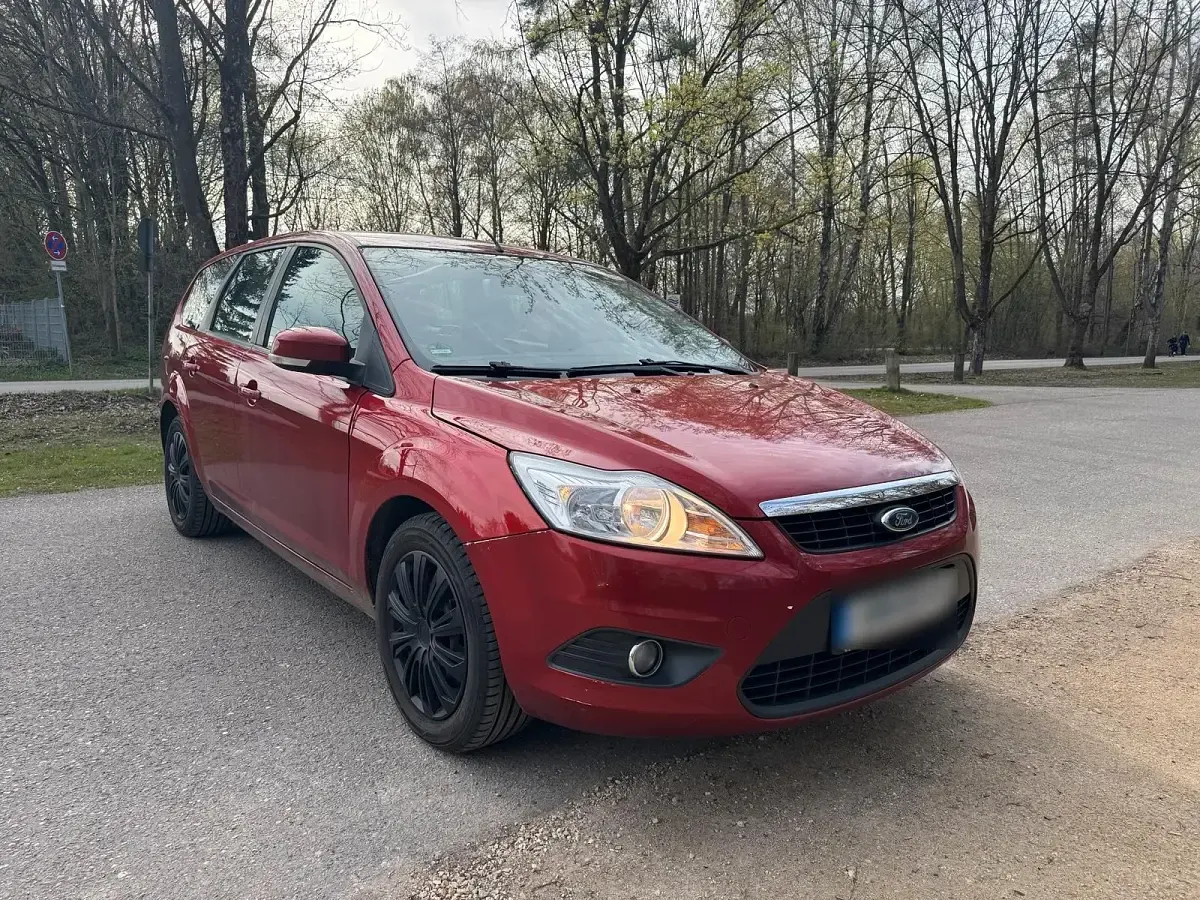 Używany Ford Focus 101 KM (74 kW) 2008 Pomarańczowy Sedan/Limuzyna