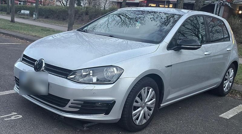 Gebraucht VW Golf VII LOUNGE 115 PS (84 kW) 2015 Silber Limousine