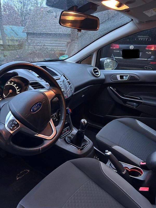 Gebraucht Ford Fiesta SYNC Edition 80 PS (58 kW) 2016 Schwarz Limousine