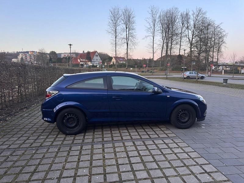Gebraucht Opel Astra GTC 105 PS (77 kW) 2006 Blau Coupé