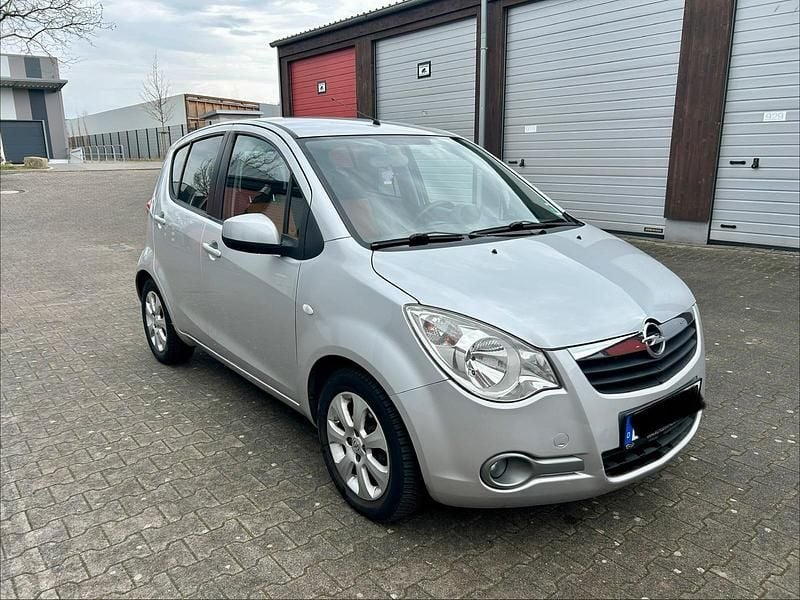 Gebraucht Opel Agila Edition 75 PS (55 kW) 2009 Silber Kleinwagen