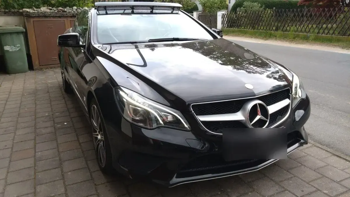 Gebraucht Mercedes E250 Sport 211 PS (155 kW) 2015 Schwarz Cabrio