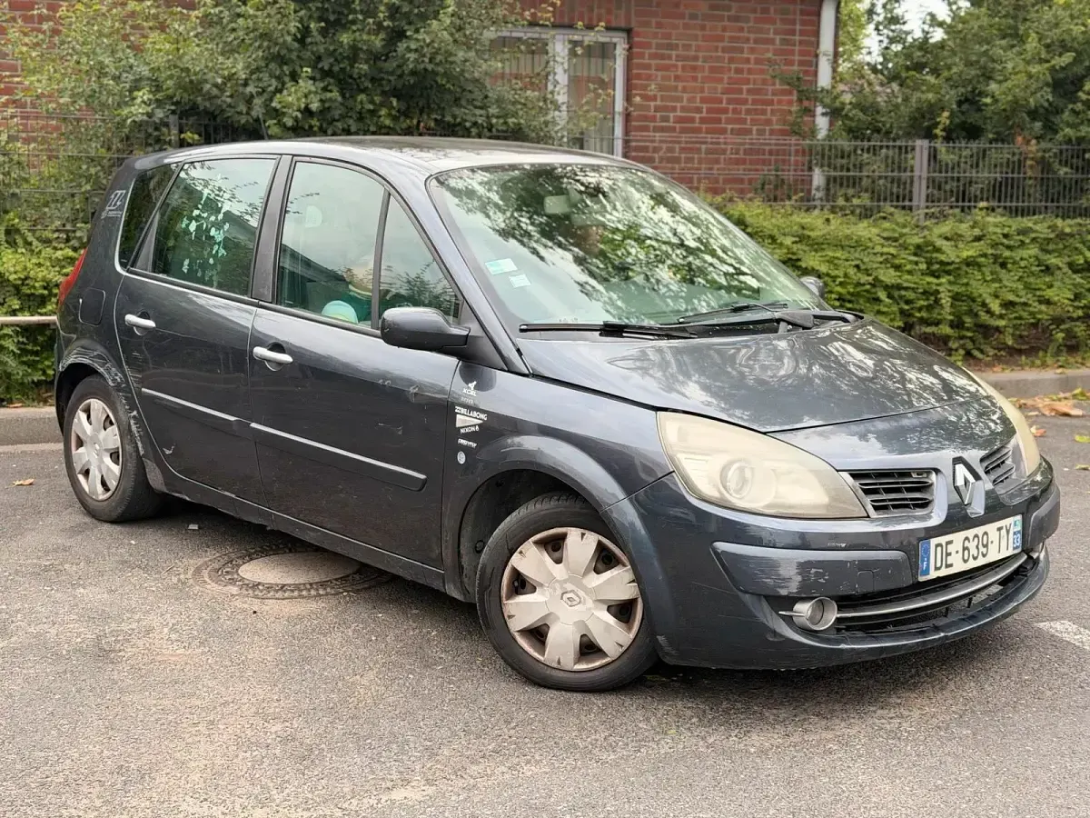 Gebraucht Renault Scénic III 106 PS (77 kW) 2009 Grau Van / Kleinbus