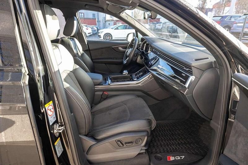Gebraucht Audi SQ7 Competition 507 PS (372 kW) 2022 Mythosschwarz metallic SUV