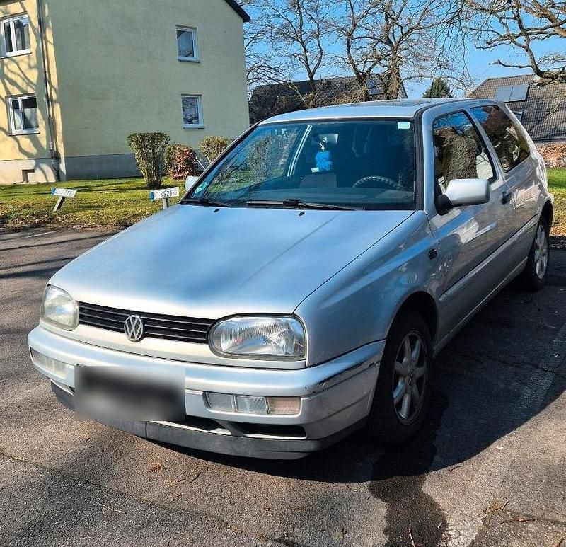 Gebraucht VW Golf III 60 PS (44 kW) 1997 Silber Kleinwagen