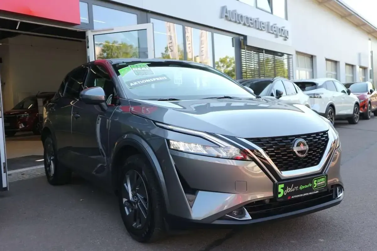Gebraucht Nissan Qashqai Acenta 140 PS (102 kW) 2022 Grau SUV