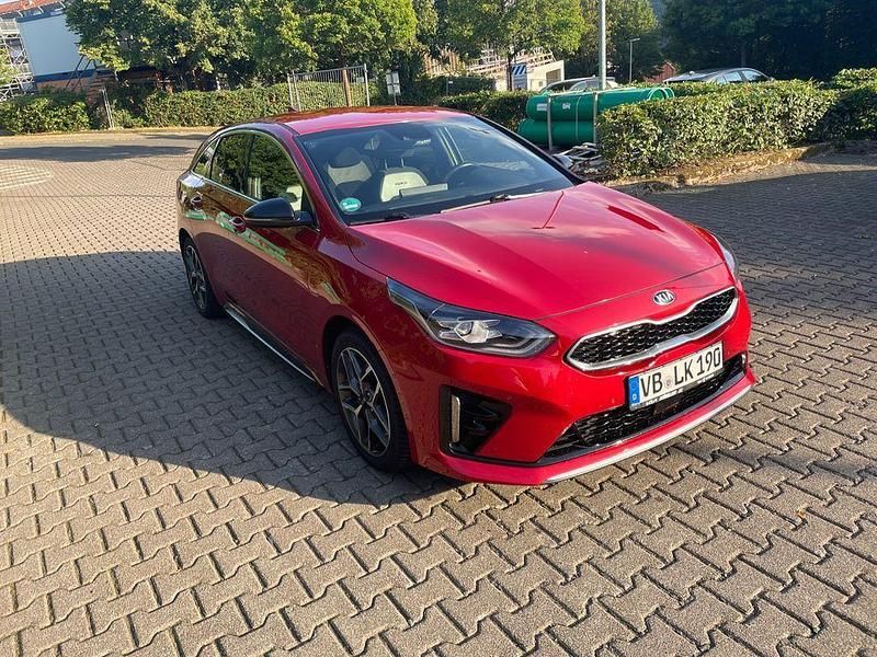 Gebraucht Kia ProCeed 136 PS (100 kW) 2020 Rot Kleinwagen