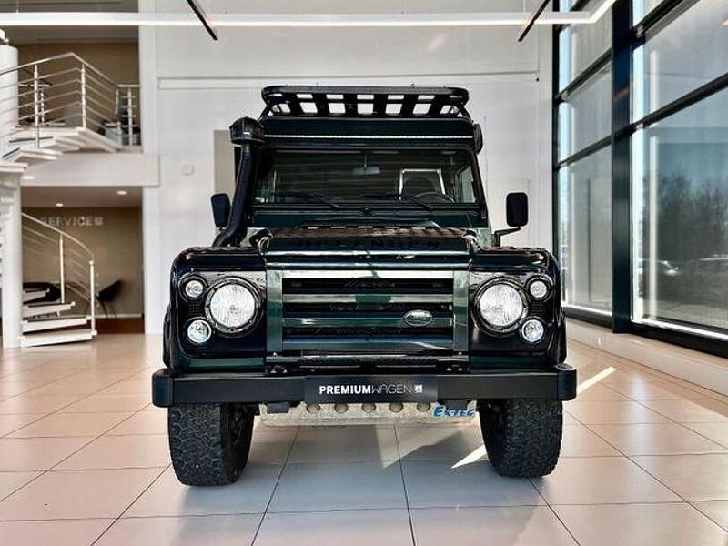 Gebraucht Land Rover Defender 122 PS (89 kW) 2010 Grün Van / Kleinbus