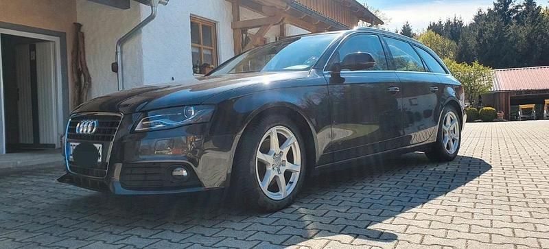 Gebraucht Audi A4 160 PS (117 kW) 2011 Grau Kombi