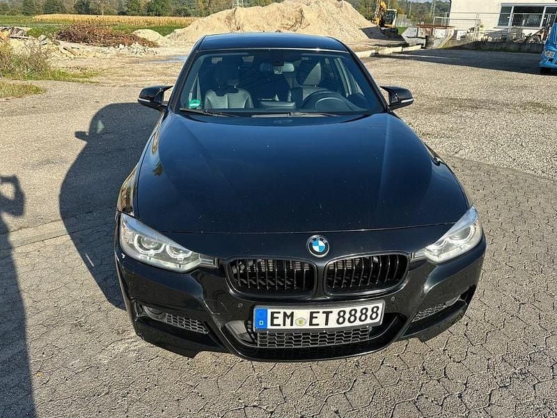 Schwarz Gebraucht 2013 BMW 330 M Sport Limousine | 12.200 € (Superpreis) - Bild 1/4