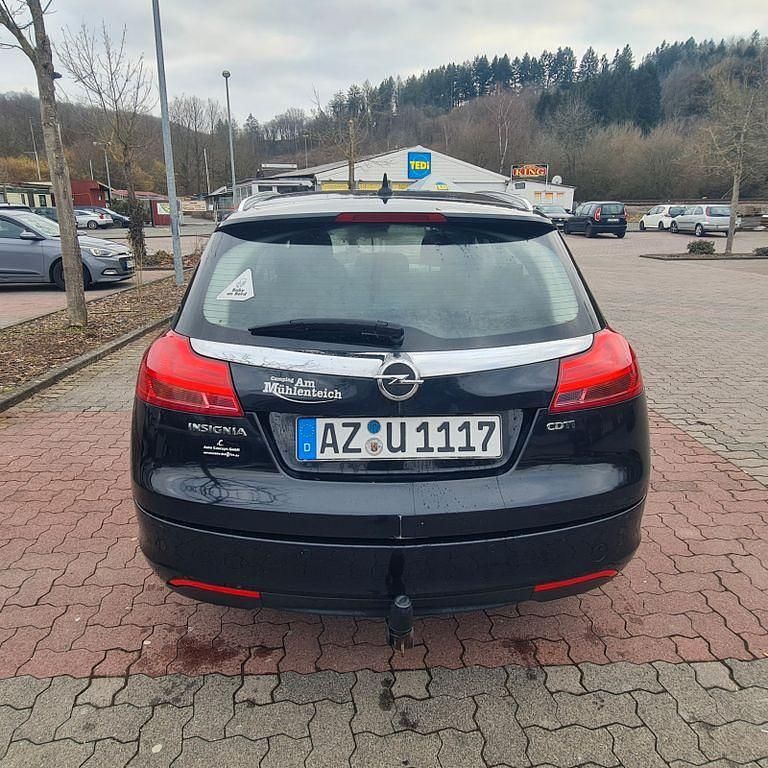 Gebraucht Opel Insignia Edition 160 PS (117 kW) 2013 Schwarz Kombi