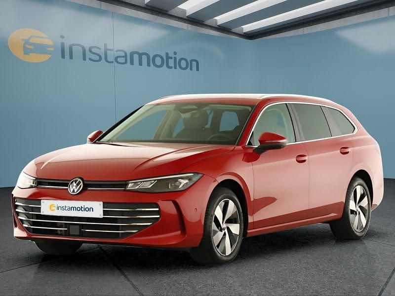 Rot Gebraucht 2024 VW Passat Kombi | 33.599 € (Fairer Preis) - Bild 1/4