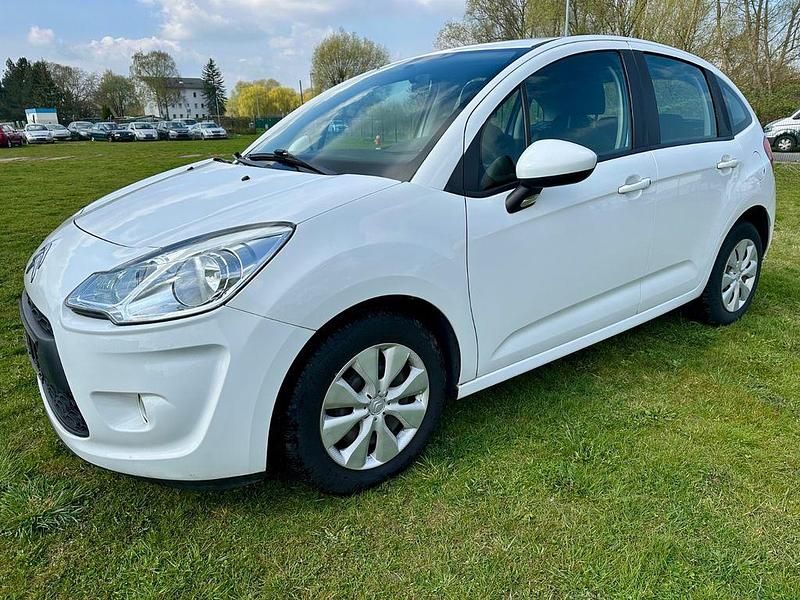 Second-hand Citroën C3 Tendance 73 CP (53 kW) 2010 Alb Berlinǎ