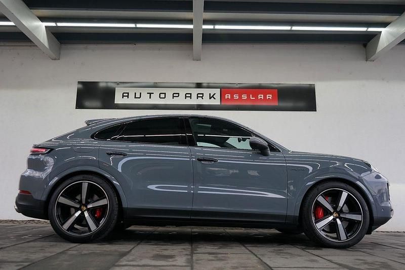 Grau Gebraucht 2024 Porsche Cayenne SUV | 109.880 € - Bild 1/4