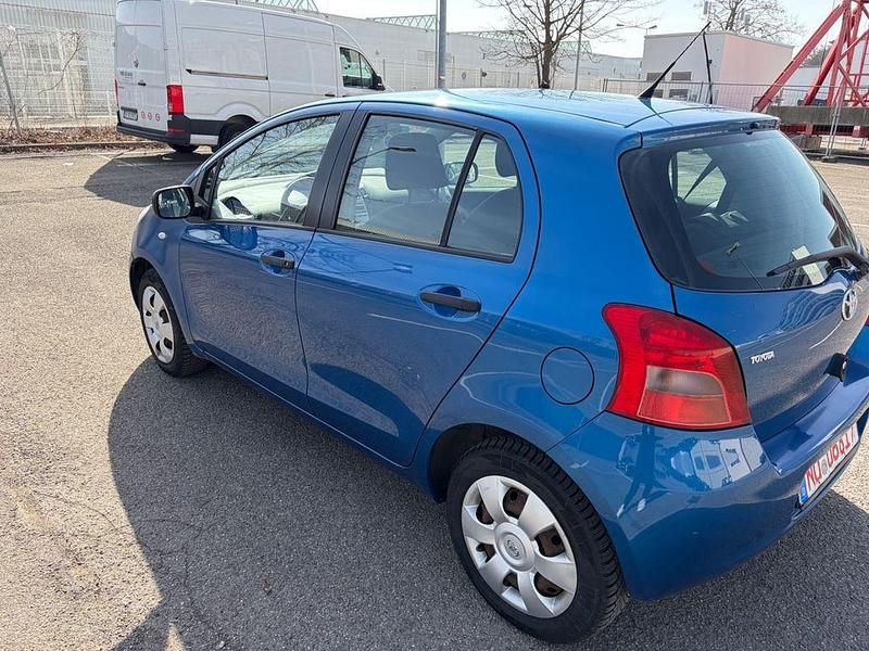 Gebraucht Toyota Yaris Cool 69 PS (50 kW) 2007 Blau Kleinwagen