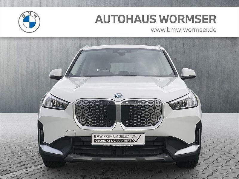 Gebraucht BMW iX1 Performance 230 kW (313 PS) 2024 Weiß SUV