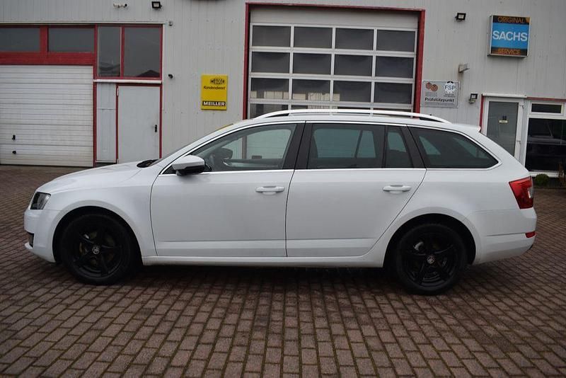 Gebraucht Skoda Octavia Elegance 150 PS (110 kW) 2014 Weiß Kombi