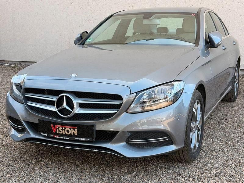 Gebraucht Mercedes C180 156 PS (114 kW) 2014 Silber Limousine