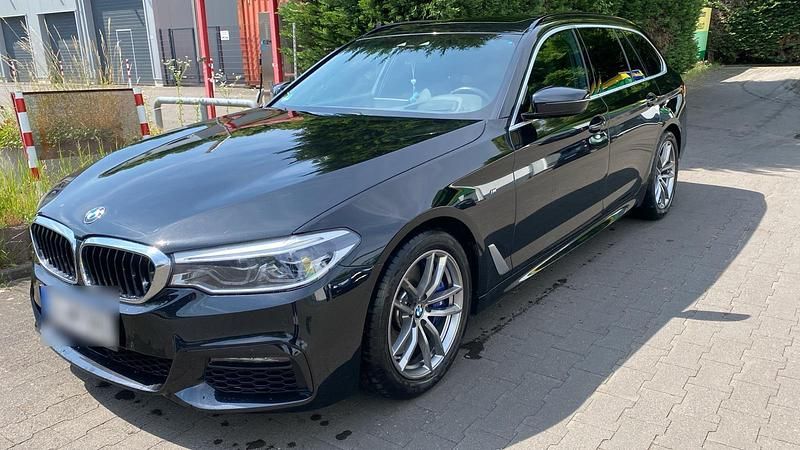 Schwarz Gebraucht 2018 BMW 540 M Sport Kombi | 30.000 € (Fairer Preis) - Bild 1/4