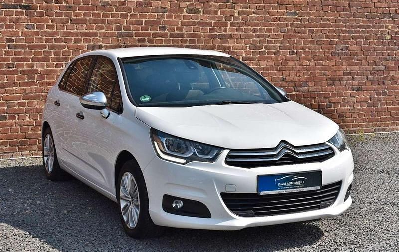 Gebraucht Citroën C4 120 PS (88 kW) 2015 Blanc banquise weiss Limousine