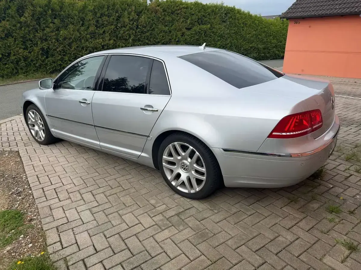 Gebraucht VW Phaeton 245 PS (180 kW) 2012 Silber Limousine