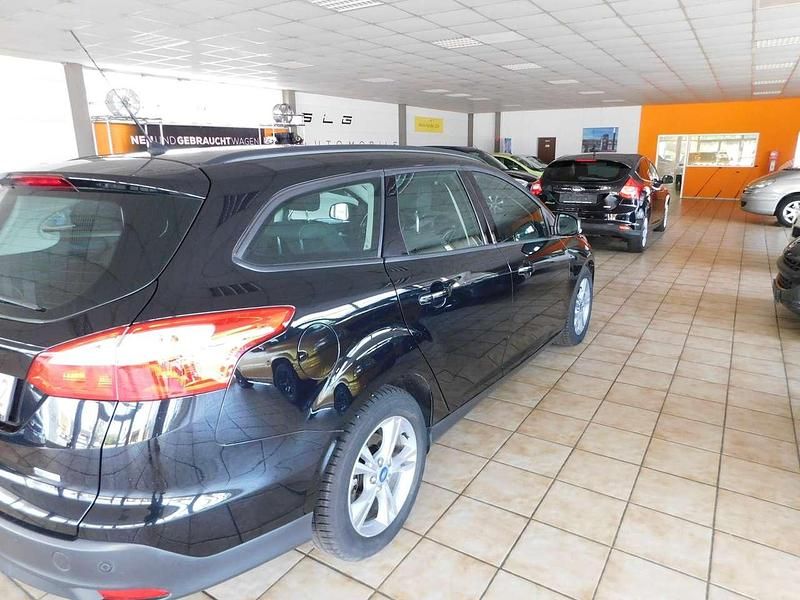 Gebraucht Ford Focus SYNC Edition 125 PS (91 kW) 2014 Schwarz Kombi