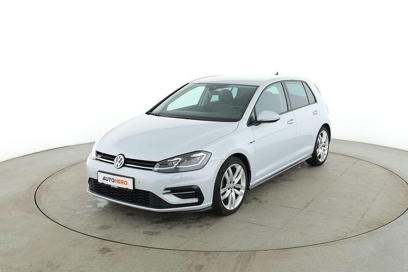 Gebraucht VW Golf VII Highline 2018 Weiß Limousine