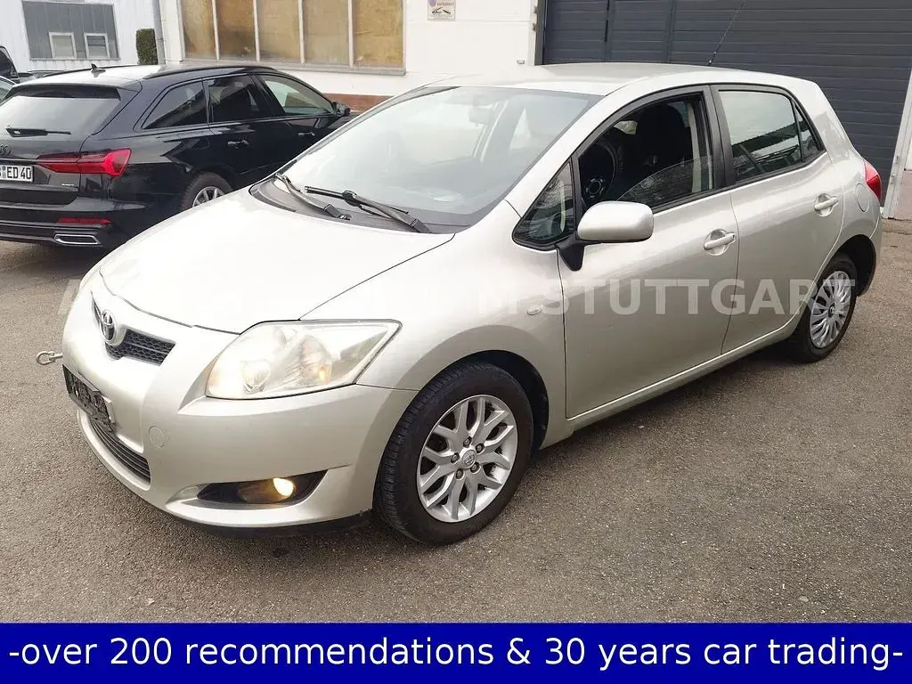 Gebraucht Toyota Auris Luna 124 PS (91 kW) 2007 Silber Kleinwagen