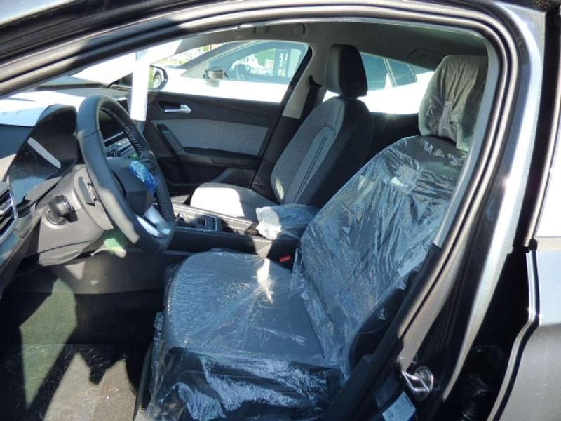 Gebraucht Seat Leon Style 110 PS (80 kW) 2024 Magnetic grau Limousine