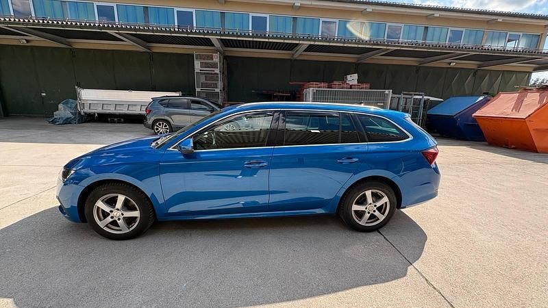 Gebraucht Skoda Octavia 110 PS (80 kW) 2021 Blau Kombi