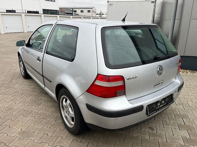 Gebraucht VW Golf IV 101 PS (74 kW) 2002 Silber Limousine
