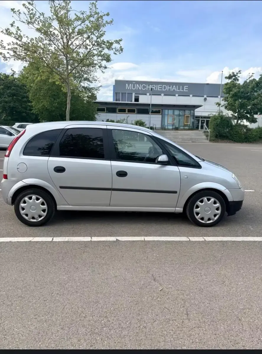 Gebraucht Opel Meriva 101 PS (74 kW) 2004 Silber Van / Kleinbus