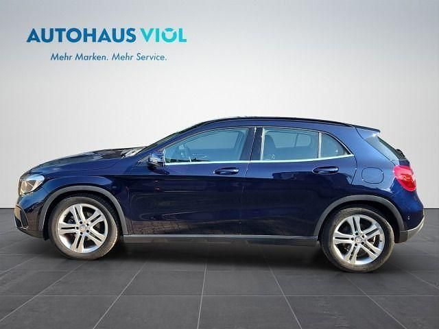 Gebraucht Mercedes GLA200 Style 156 PS (114 kW) 2018 Cavansitblau  metalliclack SUV